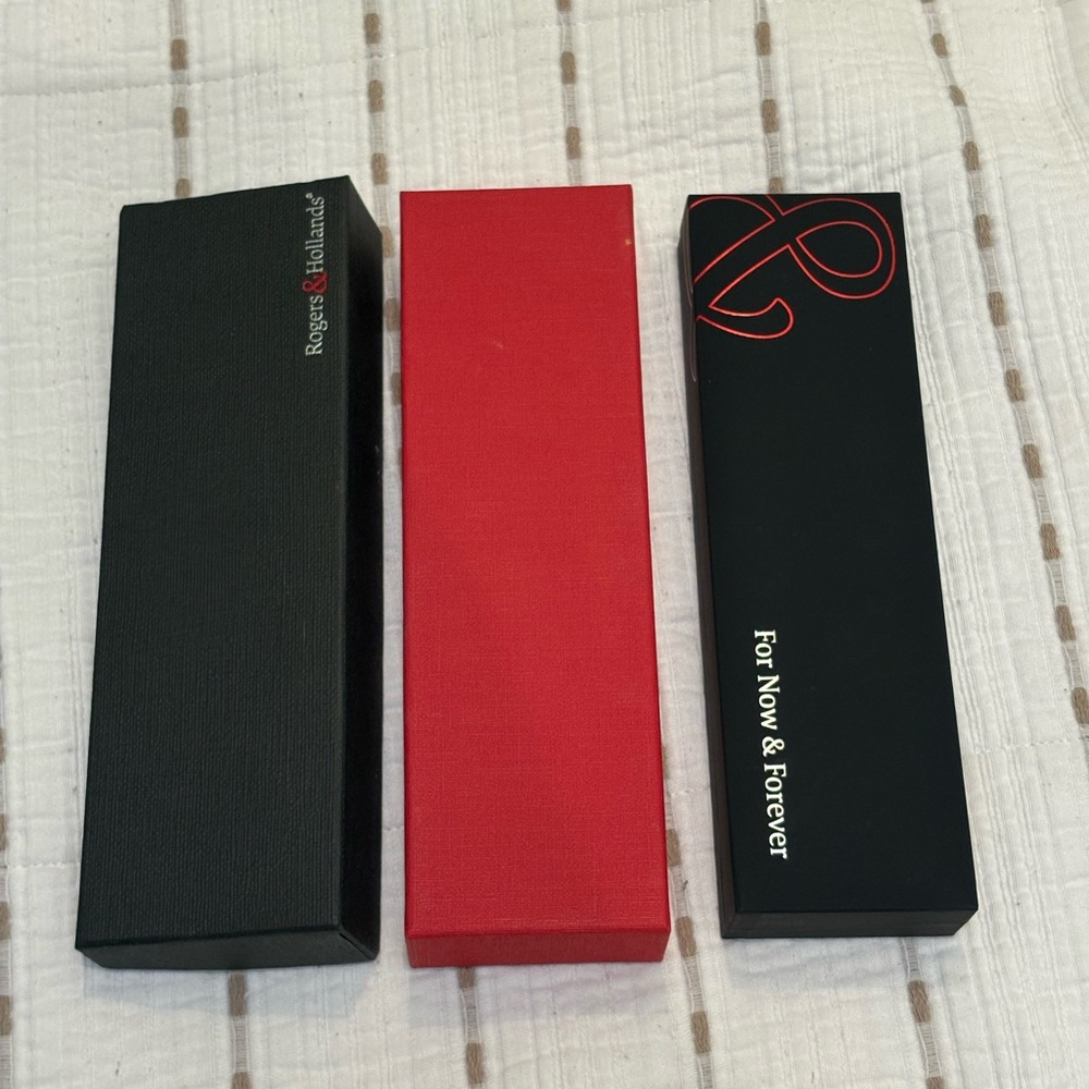 Elegant Black and Red Jewelry Organizer Set
